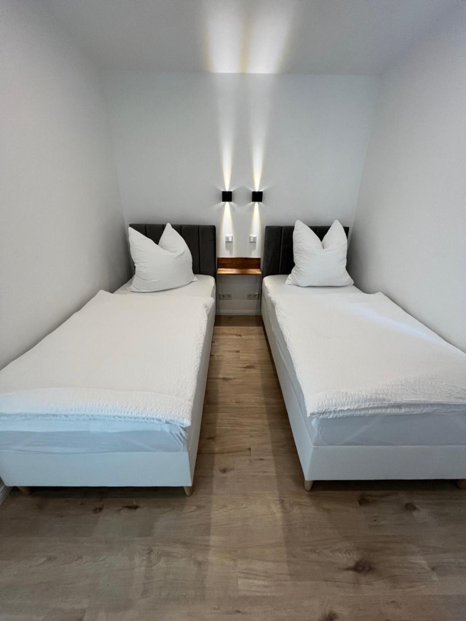 Remise 23A - 2Schlafzimmer Unterkunft Fuer 4-Koepfige Familie Schönefeld Extérieur photo